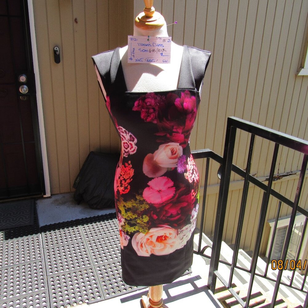 #392  NEW WOMEN'S FLORAL DRESS BY PHASE EIGHT  (SIZE 6US / 10UK)